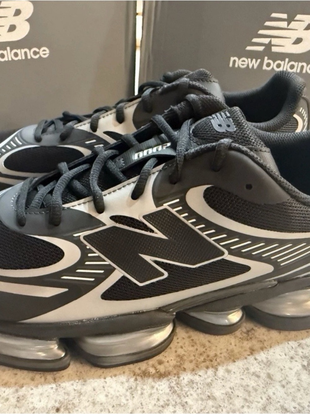 New Balance ABZORB 2000 Men’s Size 12 Black Silver Sneakers New in Box